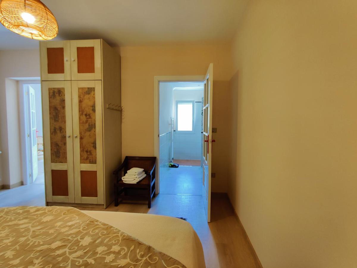 Hotel Cs50 Alojamiento 1 Dormitorio Monforte De Lemos Esterno foto